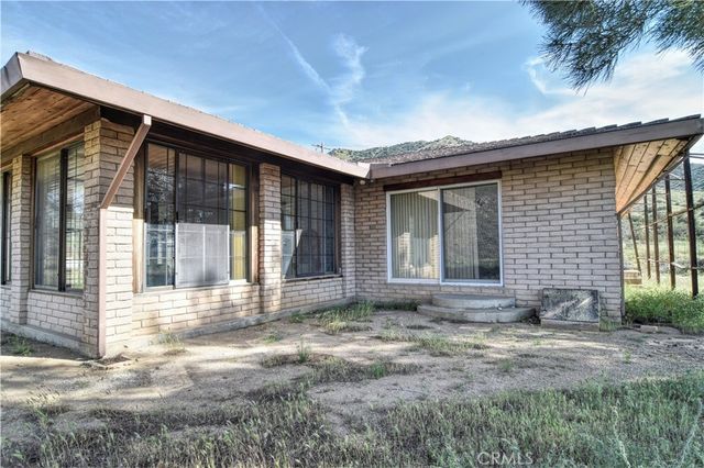 33456 Angeles Forest, Palmdale, CA 93550