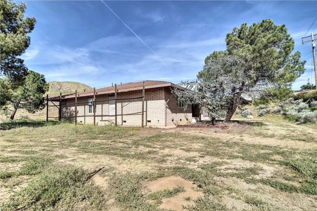 33456 Angeles Forest, Palmdale, CA 93550
