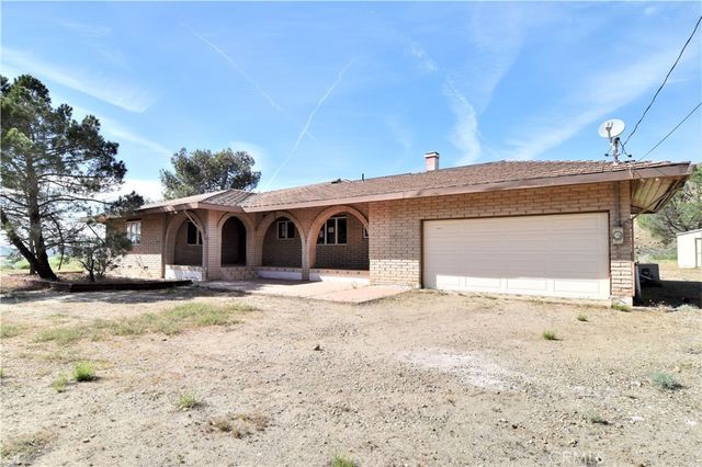 33456 Angeles Forest, Palmdale, CA 93550