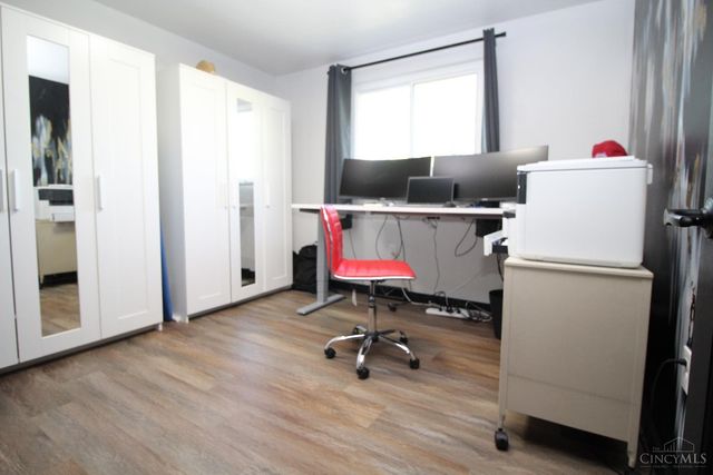 9052 Saxton Drive, West Chester, OH 45069