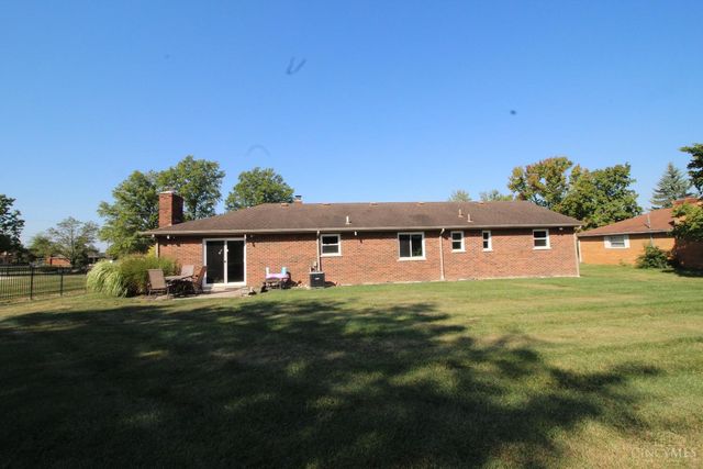 9052 Saxton Drive, West Chester, OH 45069