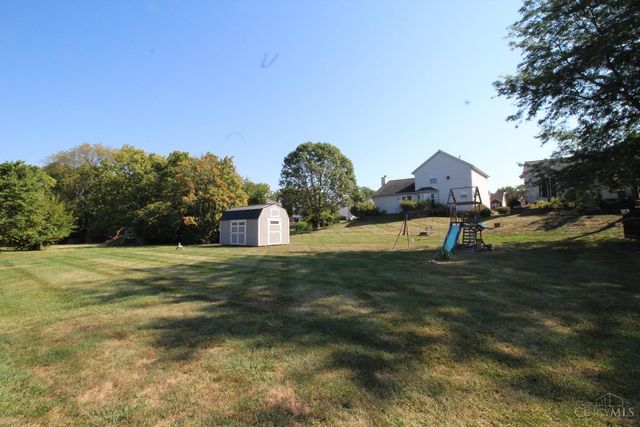 9052 Saxton Drive, West Chester, OH 45069