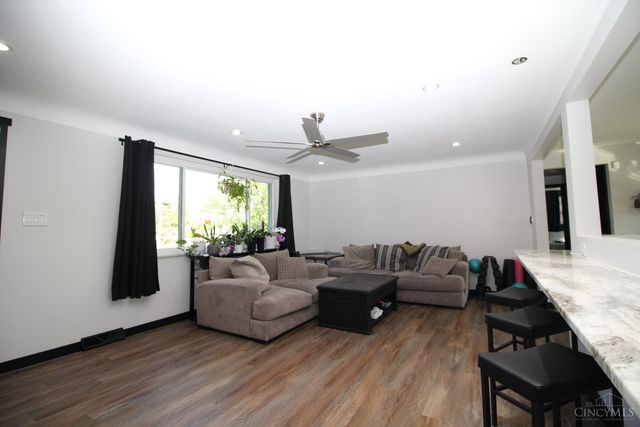 9052 Saxton Drive, West Chester, OH 45069