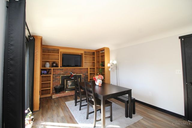 9052 Saxton Drive, West Chester, OH 45069