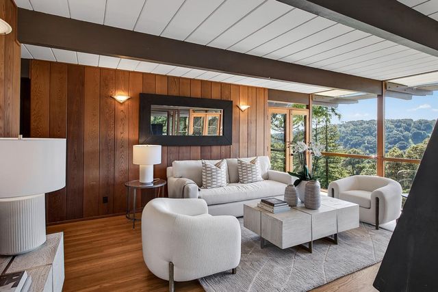 25 Cordova Court, Portola Valley, CA 94028