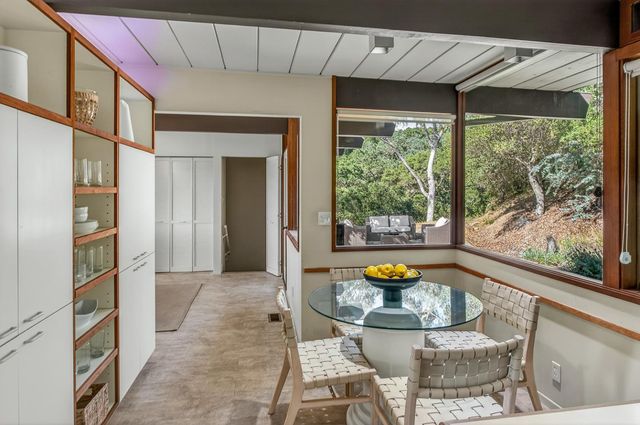 25 Cordova Court, Portola Valley, CA 94028