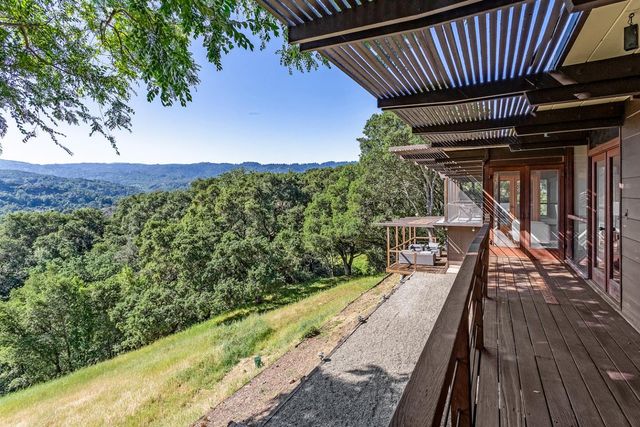 25 Cordova Court, Portola Valley, CA 94028