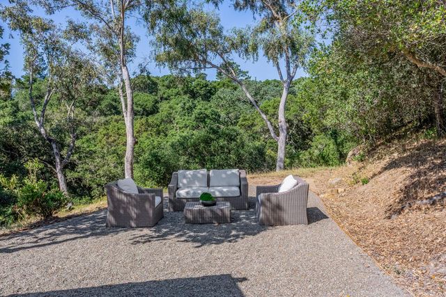 25 Cordova Court, Portola Valley, CA 94028