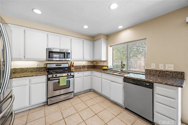 5561 El Palomino, Riverside, CA 92509
