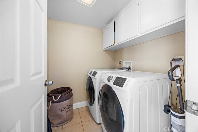 5561 El Palomino, Riverside, CA 92509