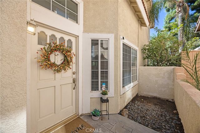 5561 El Palomino, Riverside, CA 92509