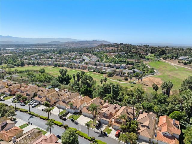 5561 El Palomino, Riverside, CA 92509