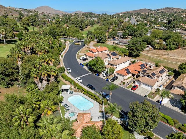 5561 El Palomino, Riverside, CA 92509