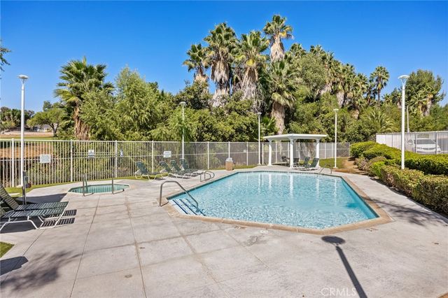 5561 El Palomino, Riverside, CA 92509