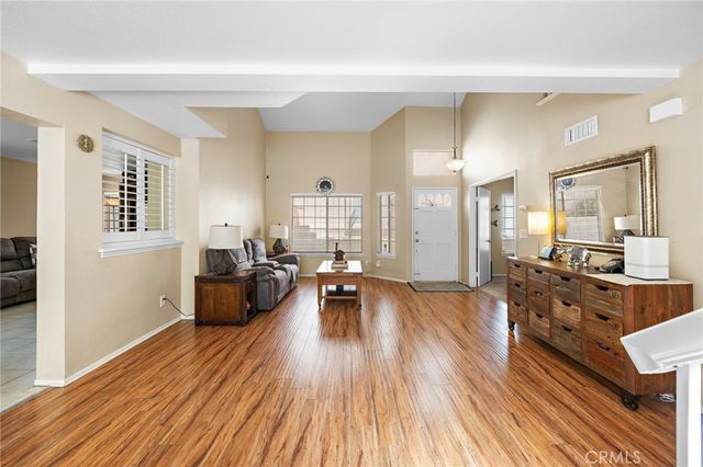 5561 El Palomino, Riverside, CA 92509
