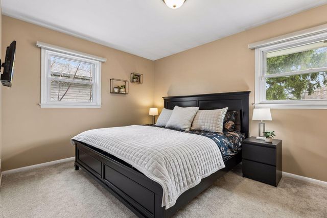 5906 Beard Avenue N, Brooklyn Center, MN 55429