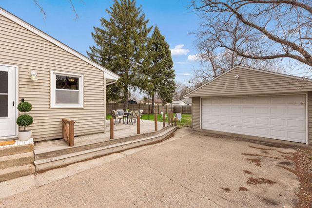 5906 Beard Avenue N, Brooklyn Center, MN 55429
