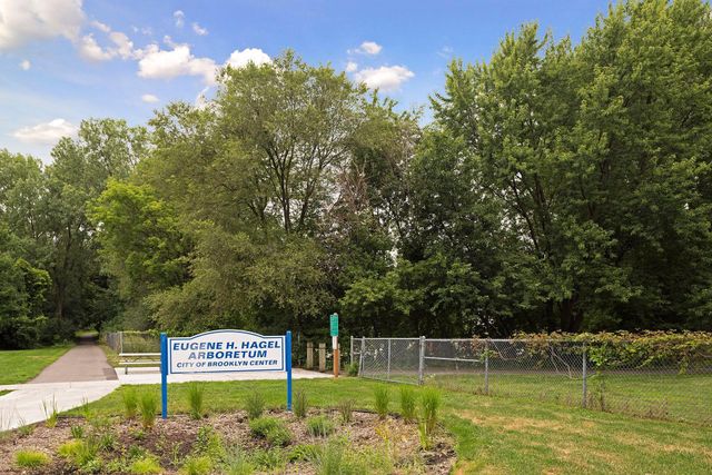 5906 Beard Avenue N, Brooklyn Center, MN 55429