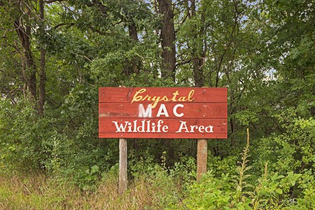 5906 Beard Avenue N, Brooklyn Center, MN 55429