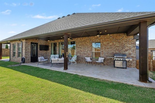 13300 NW 7th Court, Yukon, OK 73099