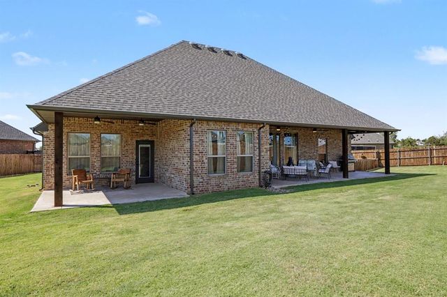 13300 NW 7th Court, Yukon, OK 73099