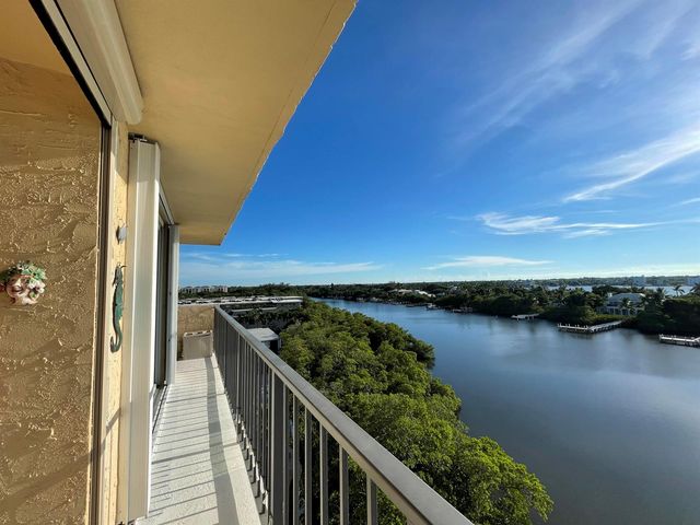3581 S Ocean Boulevard 7e, South Palm Beach, FL 33480