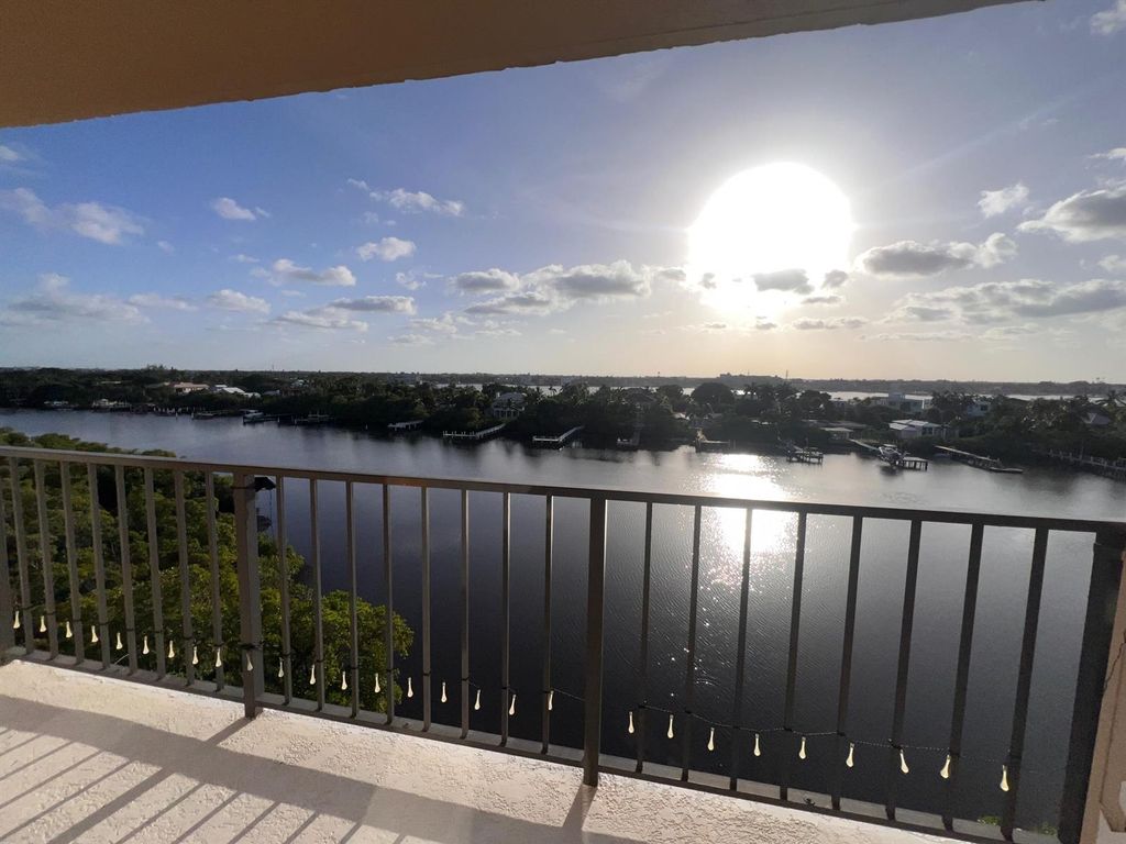 3581 S Ocean Boulevard 7e, South Palm Beach, FL 33480