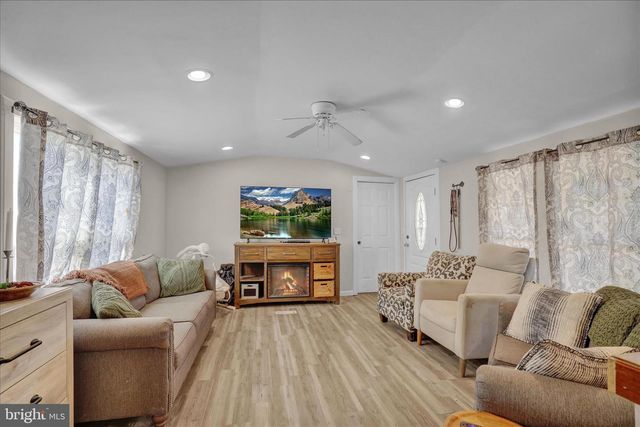 741 PRIMROSE LN, Ephrata, PA 17522