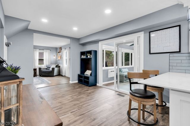 17 Landry Rd, Franklin Twp., NJ 08873