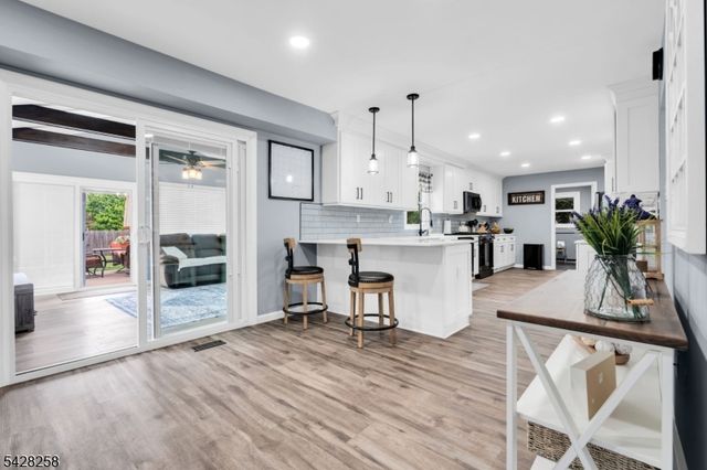 17 Landry Rd, Franklin Twp., NJ 08873