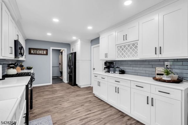 17 Landry Rd, Franklin Twp., NJ 08873