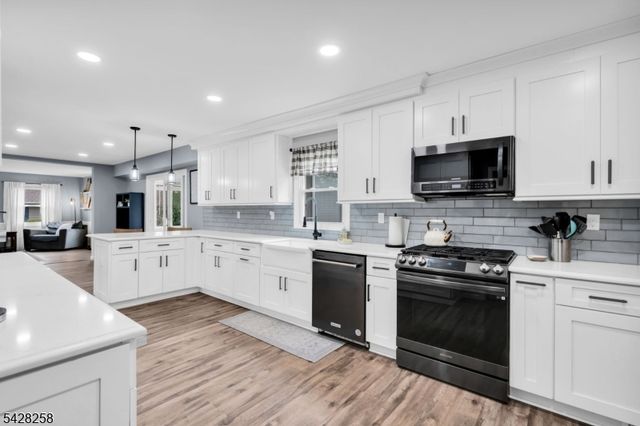 17 Landry Rd, Franklin Twp., NJ 08873