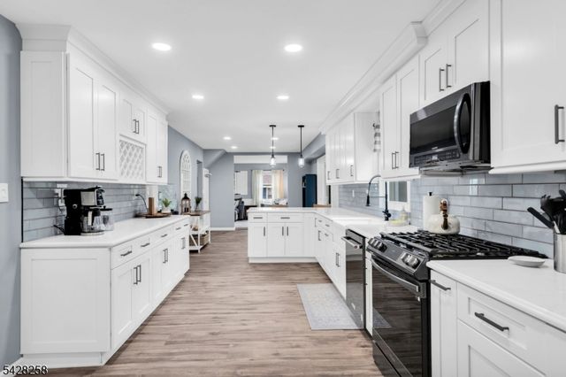 17 Landry Rd, Franklin Twp., NJ 08873
