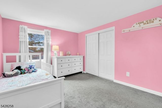 17 Landry Rd, Franklin Twp., NJ 08873