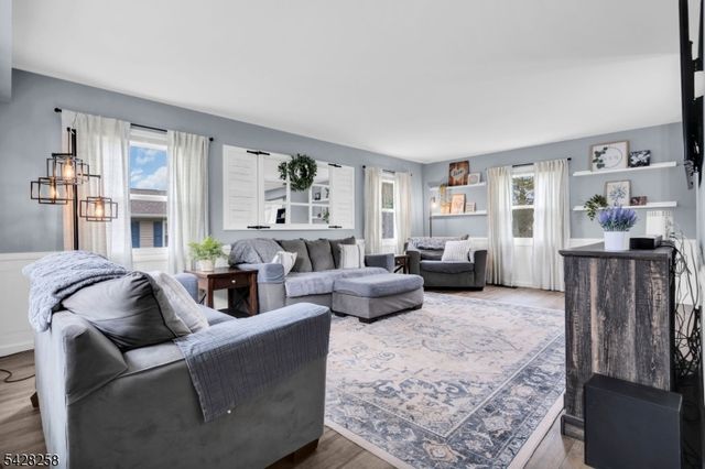 17 Landry Rd, Franklin Twp., NJ 08873