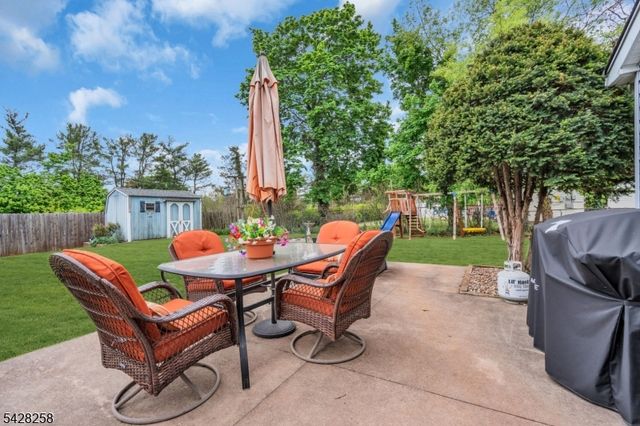 17 Landry Rd, Franklin Twp., NJ 08873