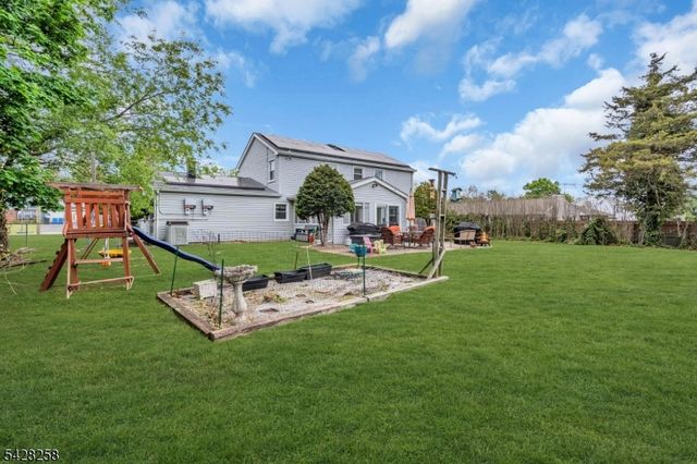 17 Landry Rd, Franklin Twp., NJ 08873