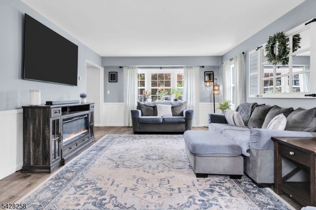 17 Landry Rd, Franklin Twp., NJ 08873
