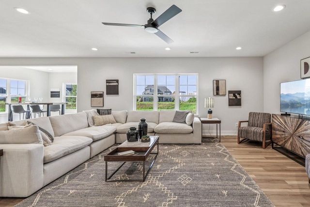 1103 Moll DRIVE, Waunakee, WI 53597