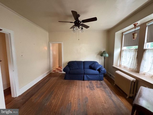 539 HERMIT ST, Philadelphia, PA 19128