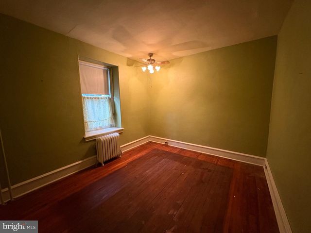 539 HERMIT ST, Philadelphia, PA 19128
