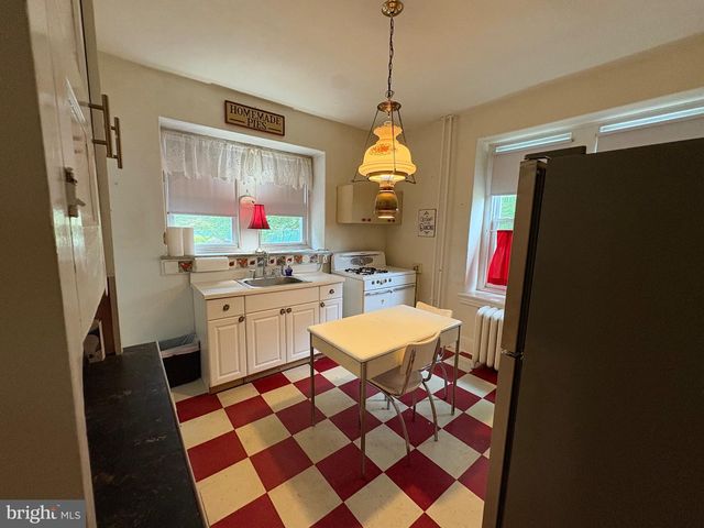 539 HERMIT ST, Philadelphia, PA 19128