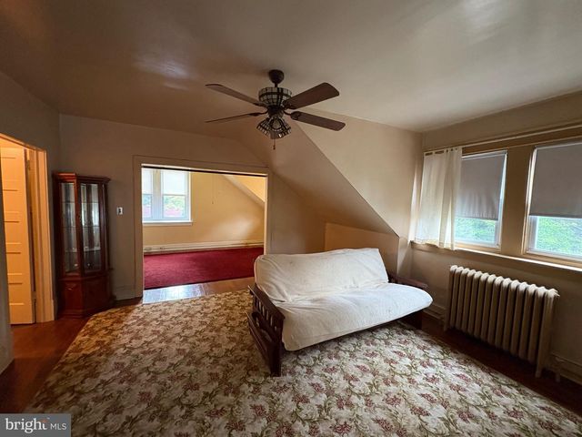 539 HERMIT ST, Philadelphia, PA 19128
