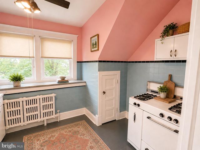 539 HERMIT ST, Philadelphia, PA 19128