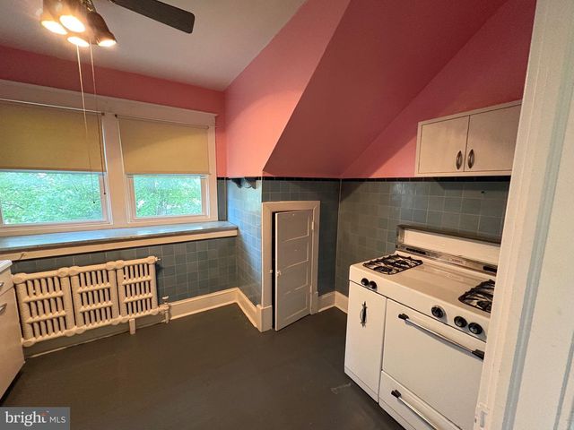 539 HERMIT ST, Philadelphia, PA 19128