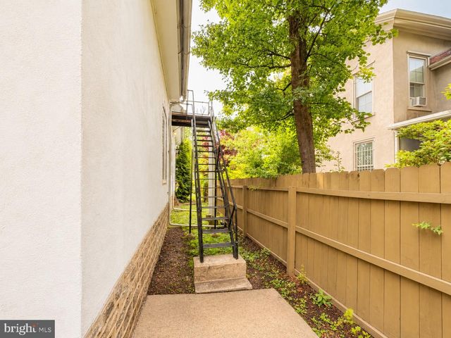 539 HERMIT ST, Philadelphia, PA 19128