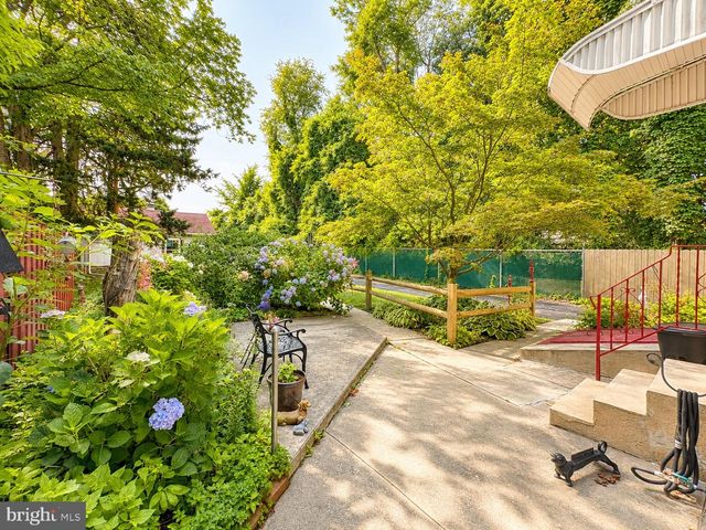 539 HERMIT ST, Philadelphia, PA 19128