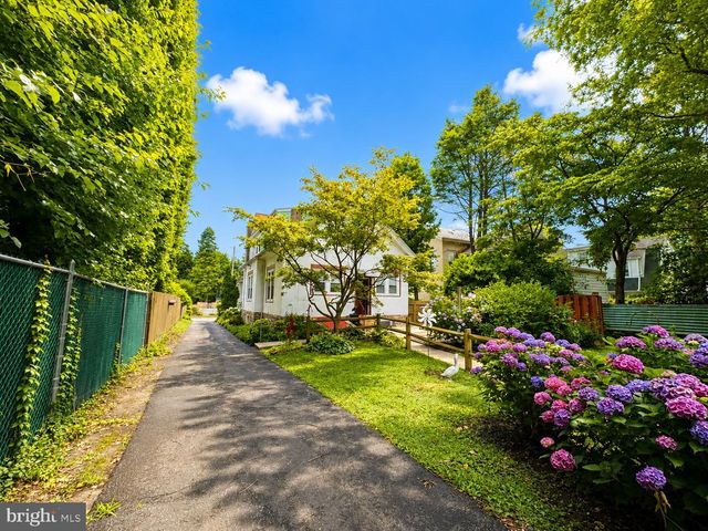539 HERMIT ST, Philadelphia, PA 19128