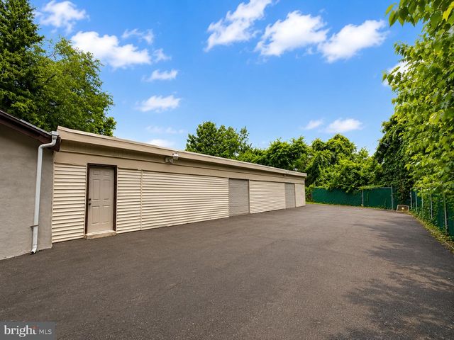 539 HERMIT ST, Philadelphia, PA 19128