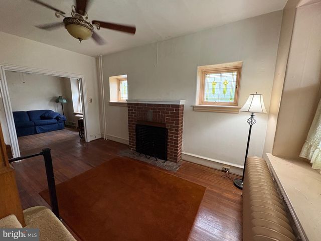 539 HERMIT ST, Philadelphia, PA 19128